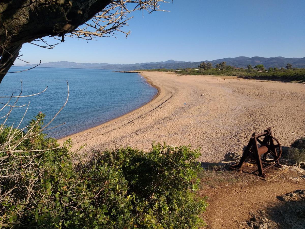 Tzanetos Seaside Villa Kyparissia Buitenkant foto